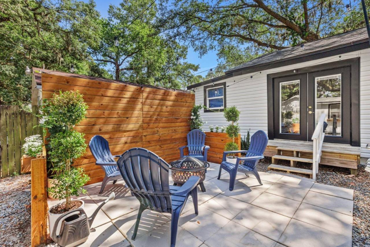 Treehouse Is A Quaint 2 Bedroom In An Up-And-Coming Part Of Town, Pet Friendly With Fenced Yard And Lounge Area That Is Close To Downtown แทมปา ภายนอก รูปภาพ