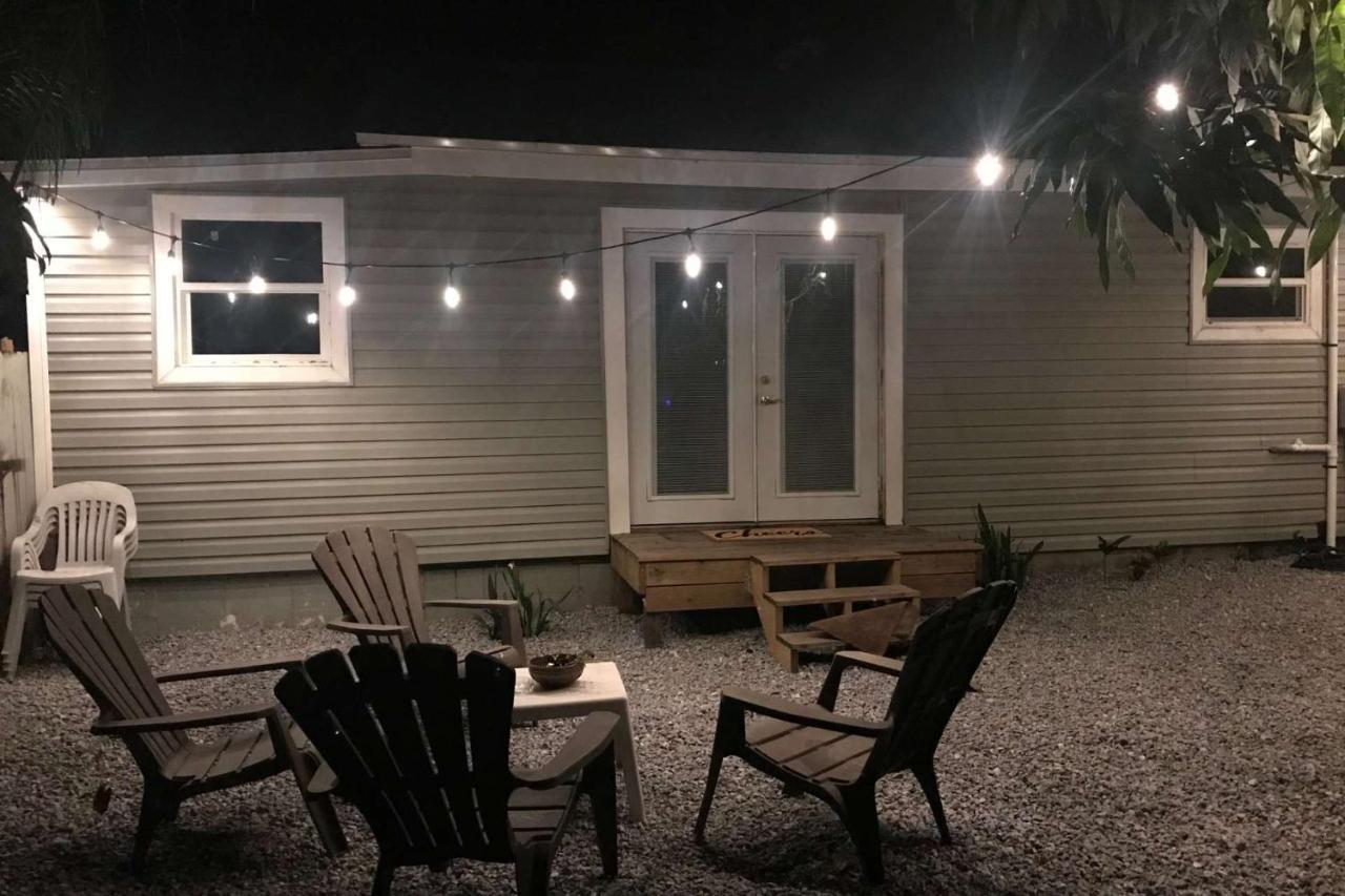 Treehouse Is A Quaint 2 Bedroom In An Up-And-Coming Part Of Town, Pet Friendly With Fenced Yard And Lounge Area That Is Close To Downtown แทมปา ภายนอก รูปภาพ